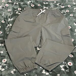 VUORI Scout Women’s Joggers in Army Green